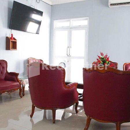 Brahma Hotel Mitra Reddoorz Jakarta Kültér fotó