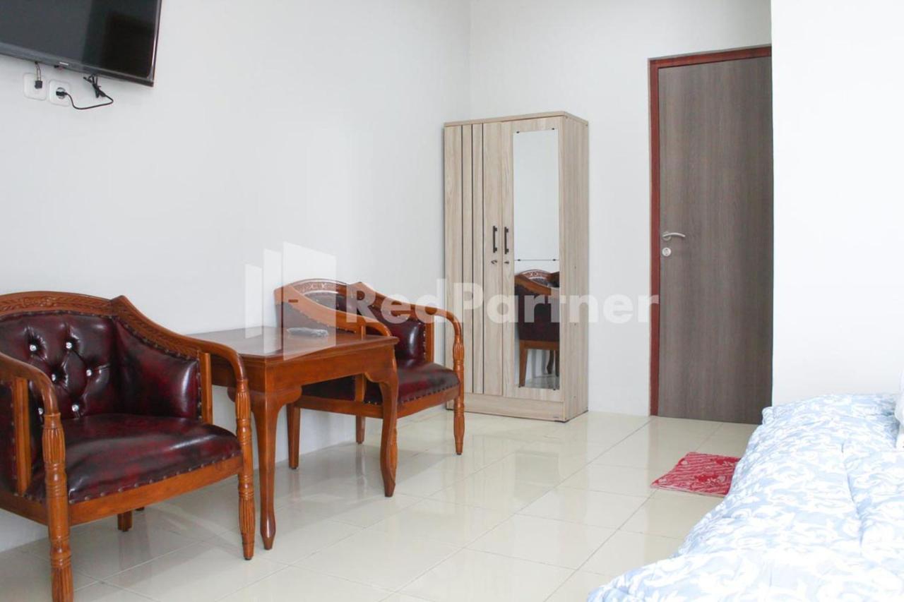 Brahma Hotel Mitra Reddoorz Jakarta Kültér fotó