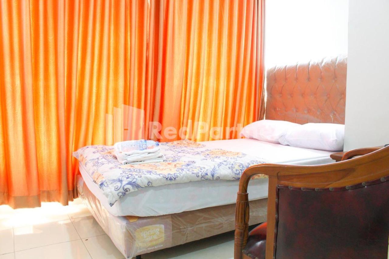 Brahma Hotel Mitra Reddoorz Jakarta Kültér fotó
