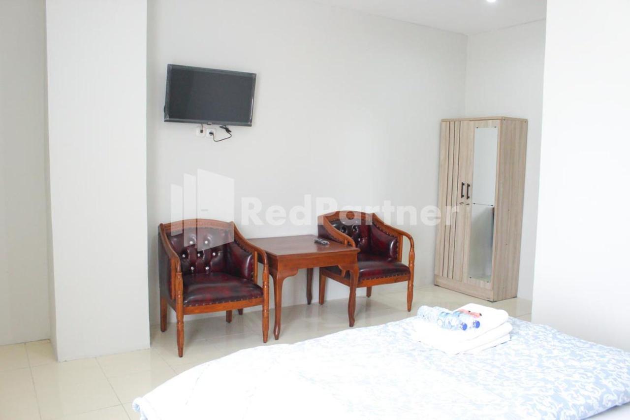 Brahma Hotel Mitra Reddoorz Jakarta Kültér fotó