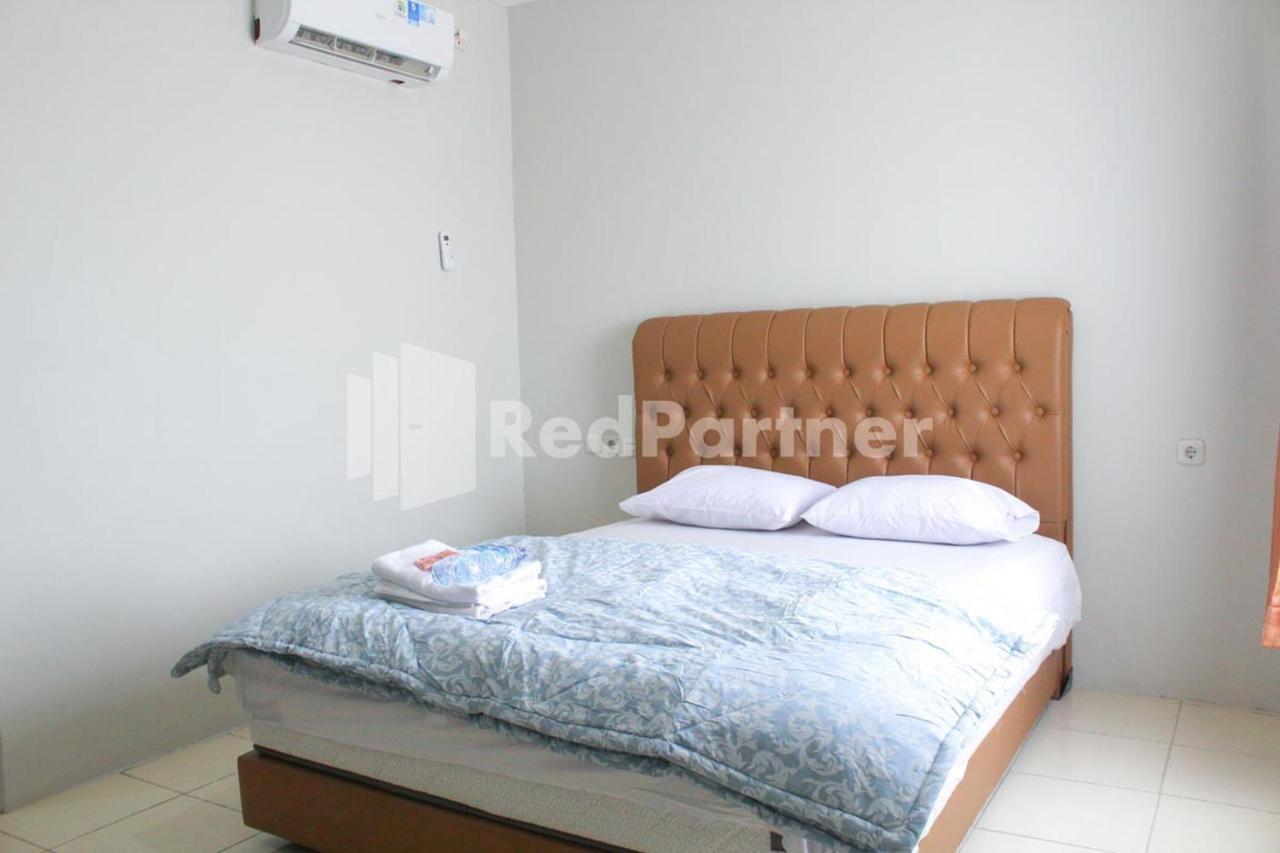 Brahma Hotel Mitra Reddoorz Jakarta Kültér fotó